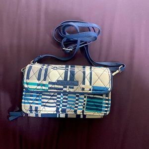 vera bradley crossbody bag with card holders